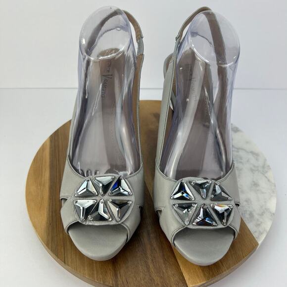 COMFORT Vince Camuto Majorca Lt Gray Leather Slingback Stacked Heel Peep Toe 10 - Picture 2 of 13